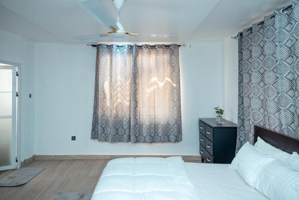 Seven Brothers Apartments Accra Luaran gambar